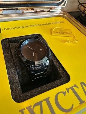 Invicta Pro Diver Model 22221 Watch Automatic Diamond Accent Hands Black Ceramic
